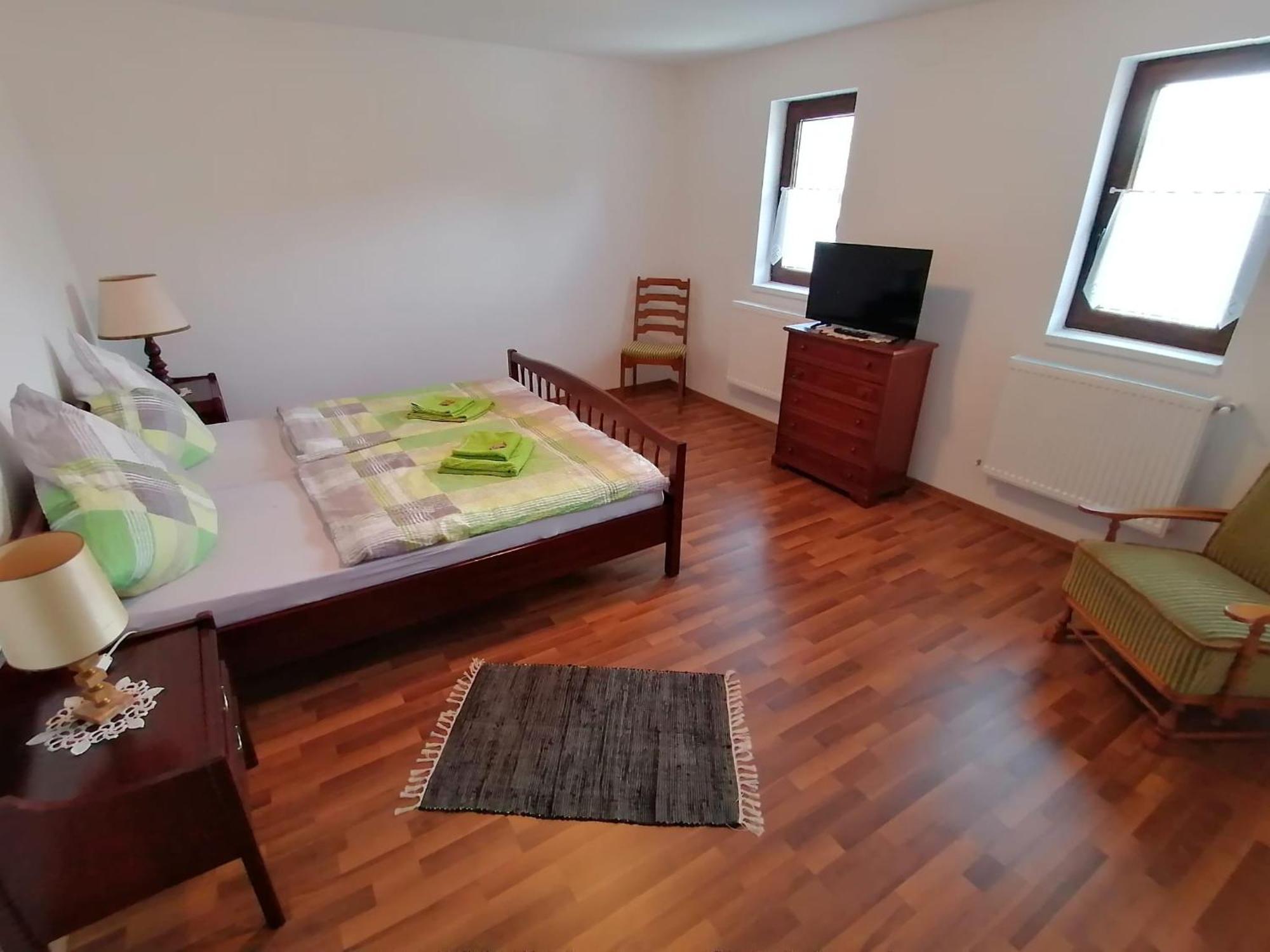 Casa Bunicii Ξενοδοχείο Sasca Montană Εξωτερικό φωτογραφία