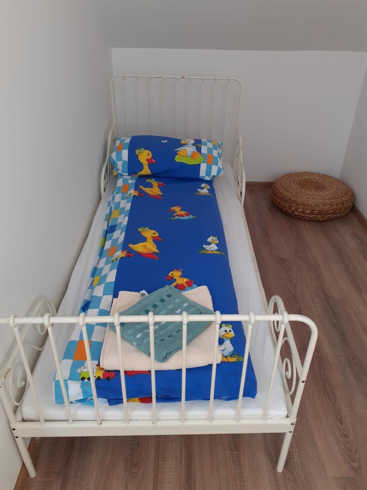 Casa Bunicii Ξενοδοχείο Sasca Montană Εξωτερικό φωτογραφία